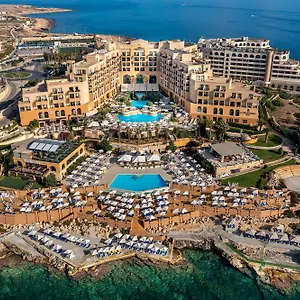 Szálloda Corinthia St George's Bay, San Ġiljan